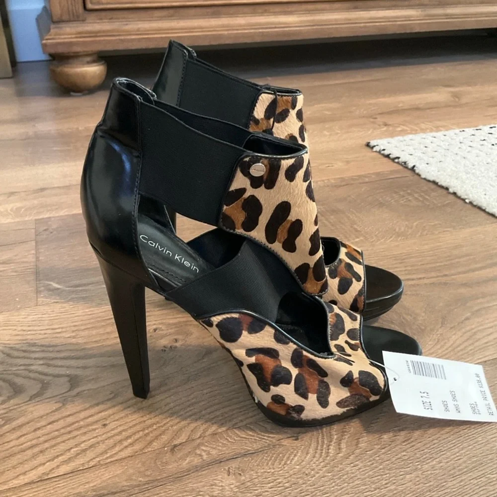 Calvin Klein Sonia black and cheetah print peep toe heel, 7.5, NWT! - Picture 3 of 11